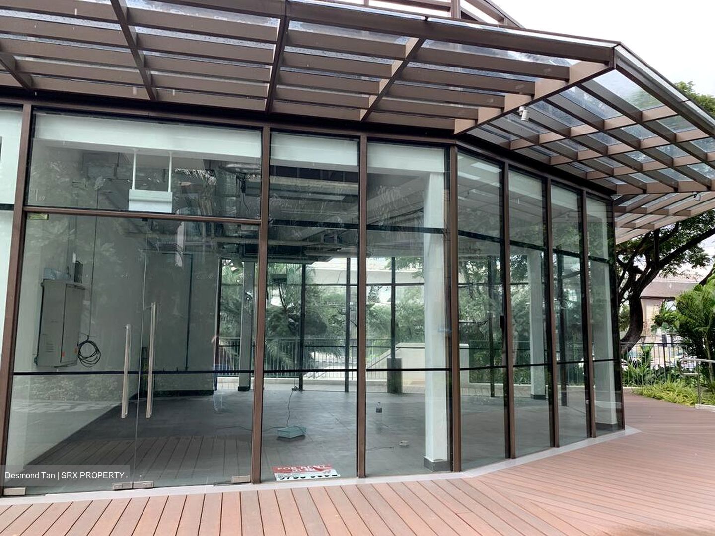 The Glades (D16), Retail #576545271